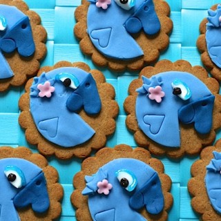 Rio2-movie-blue-parrot-cookies-20-imp.jpg