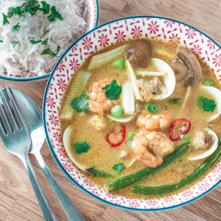 Thai prawn curry with clams - 1