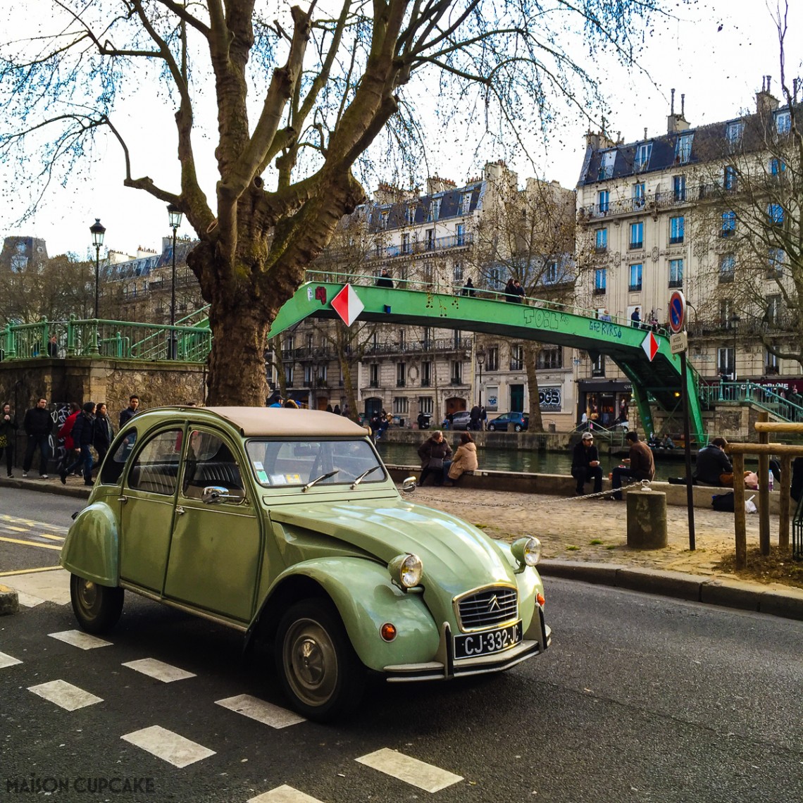 2CV by Canal St Martin Paris