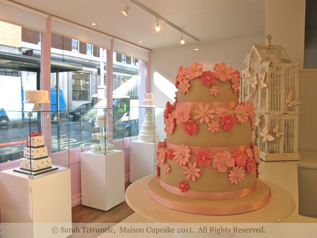 Peggy Porschen class March 2011 by Sarah Trivuncic Maison Cupcake