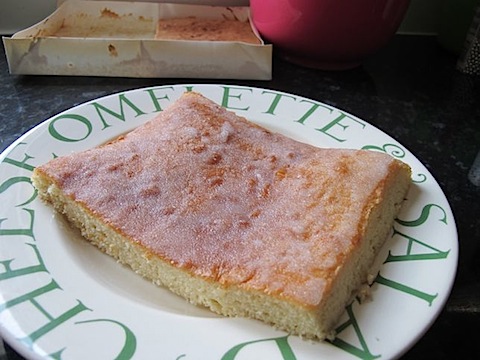 Round Lemon Drizzle Cake - Supergolden Bakes