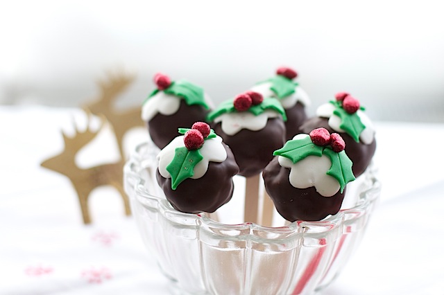 Christmas cake pops