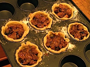 How to make steak and kidney mini pies