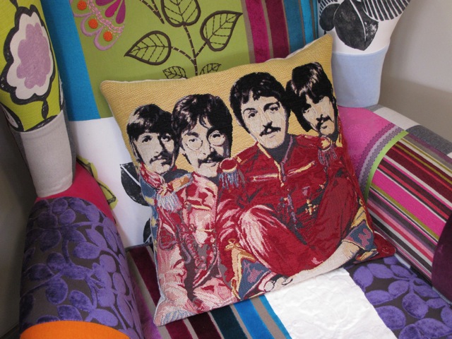 sergeant-pepper-cushion