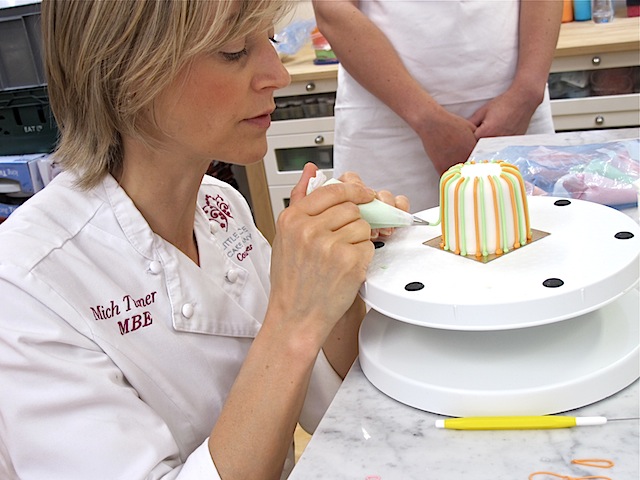 Mich-Turner-Little-Venice-Cake-Company-piping-candy-stripes