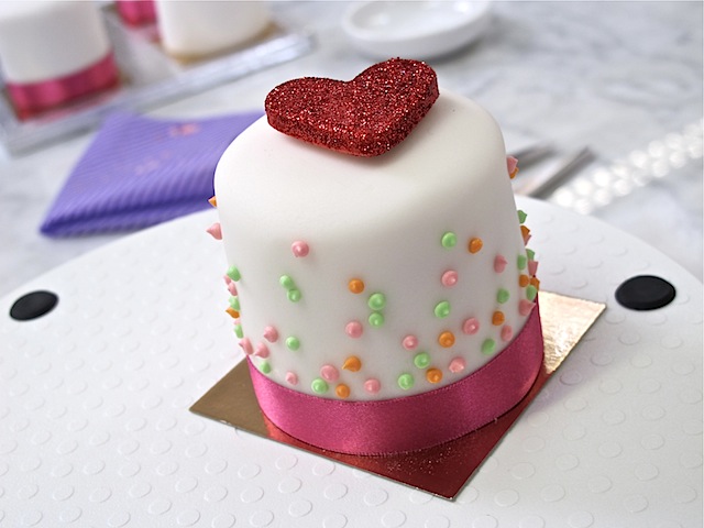 Mich-Turner-Little-Venice-Cake-Company-heart-cake