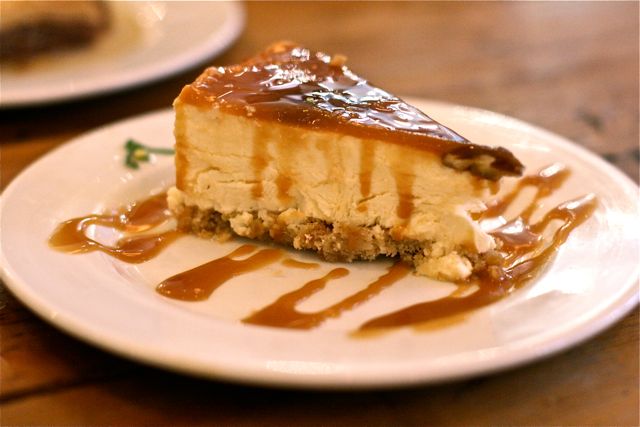 The-Real-Greek-caramel-pecan-cheesecake