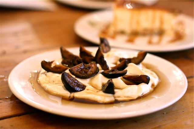 The-Real-Greek-yoghurt-walnuts