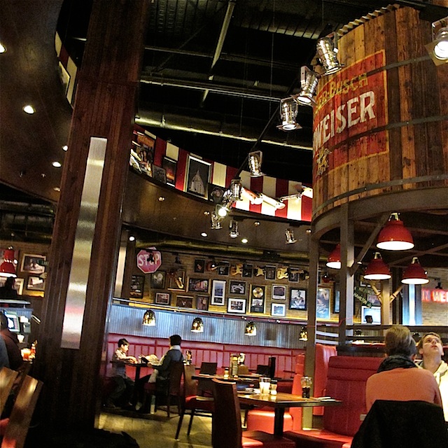 TGI Friday Westfield Stratford - 01