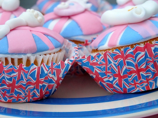 Royal Baby Cupcakes - 20