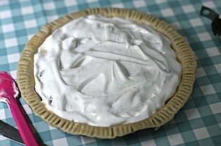 Cherry-meringue-pie - 06