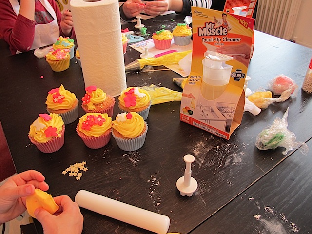 Mr Muscle cupcake class