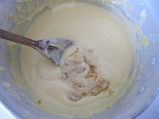 Apricot and amaretto ice cream - 08