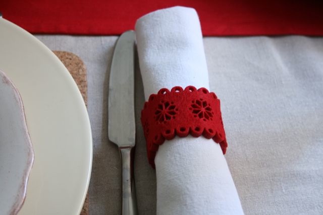 Festive table setting style with red and white 