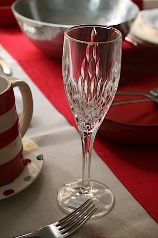Festive table setting style with red and white 
