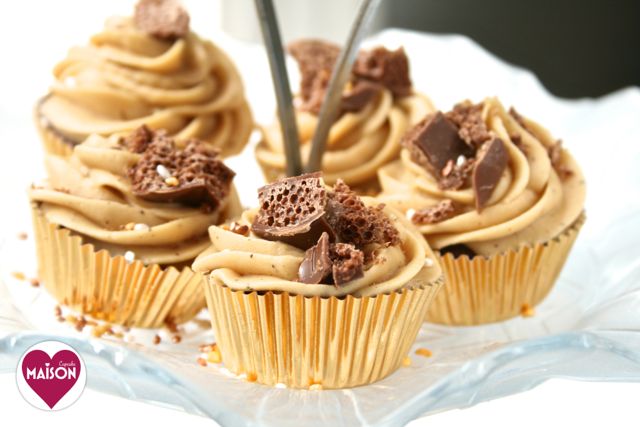 Mini Coffee Cupcakes with Aero