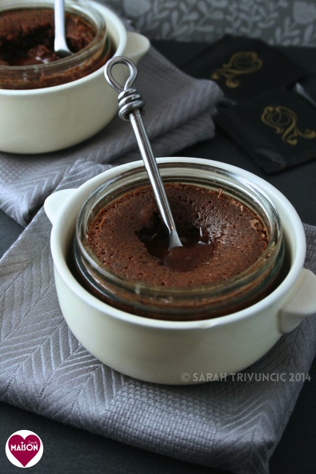 Melting chocolate puddings with peppermint - perfect dessert for two by MaisonCupcake.com