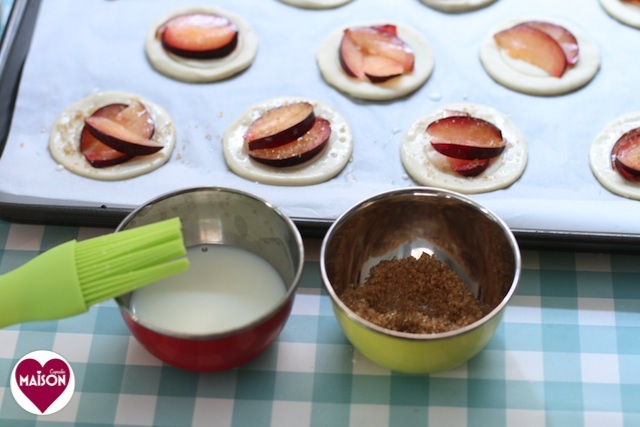 Plum and almond galettes, a Dead Easy Dessert by MaisonCupcake.com using puff pastry, fresh fruit and nuts - ready in under 30 minutes #quick #easy #recipes