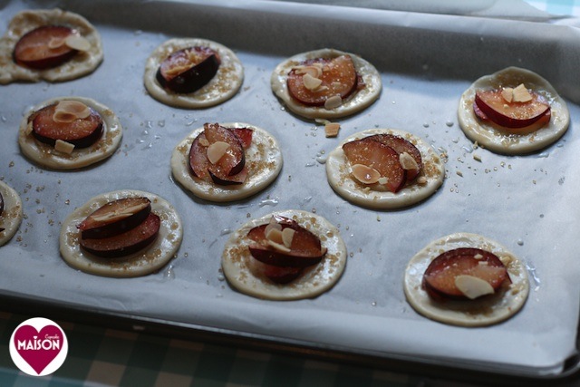 Plum and almond galettes, a Dead Easy Dessert by MaisonCupcake.com using puff pastry, fresh fruit and nuts - ready in under 30 minutes #quick #easy #recipes