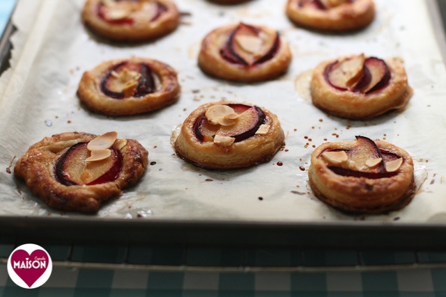 Plum and almond galettes, a Dead Easy Dessert by MaisonCupcake.com using puff pastry, fresh fruit and nuts - ready in under 30 minutes #quick #easy #recipes