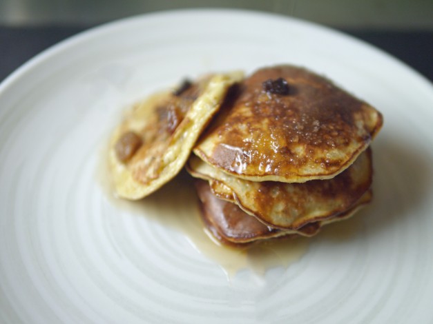 Rum-and-Raisin-3-ingredient-Banana-Pancakes_edited-1-627x470