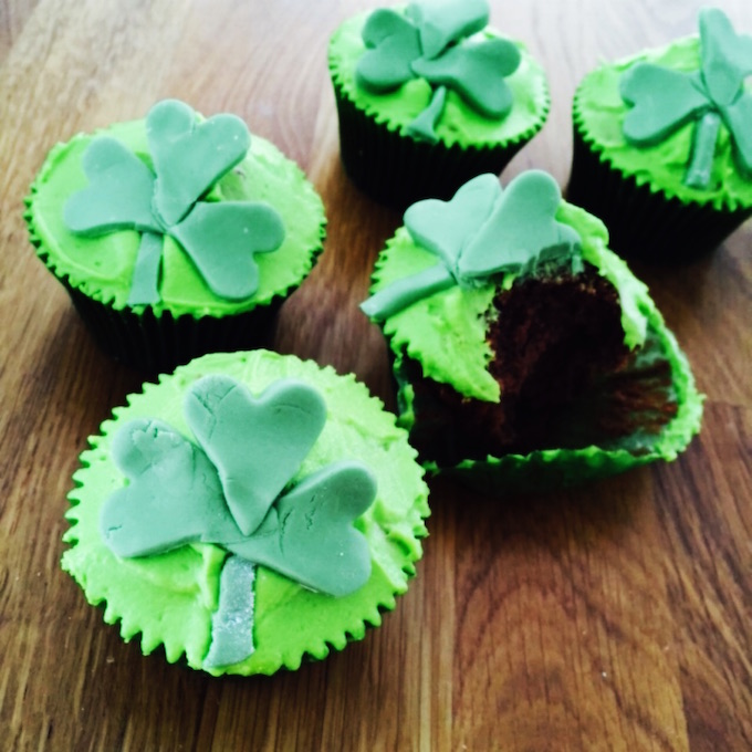 green velvet cupcakes st patricks day