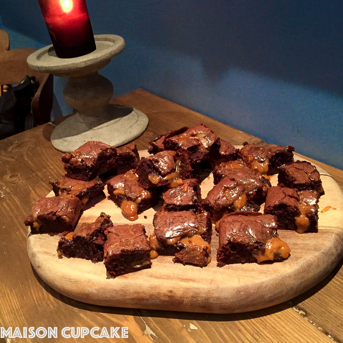 Dulce de leche brownies via @maisoncupcake at Maisoncupcake.com