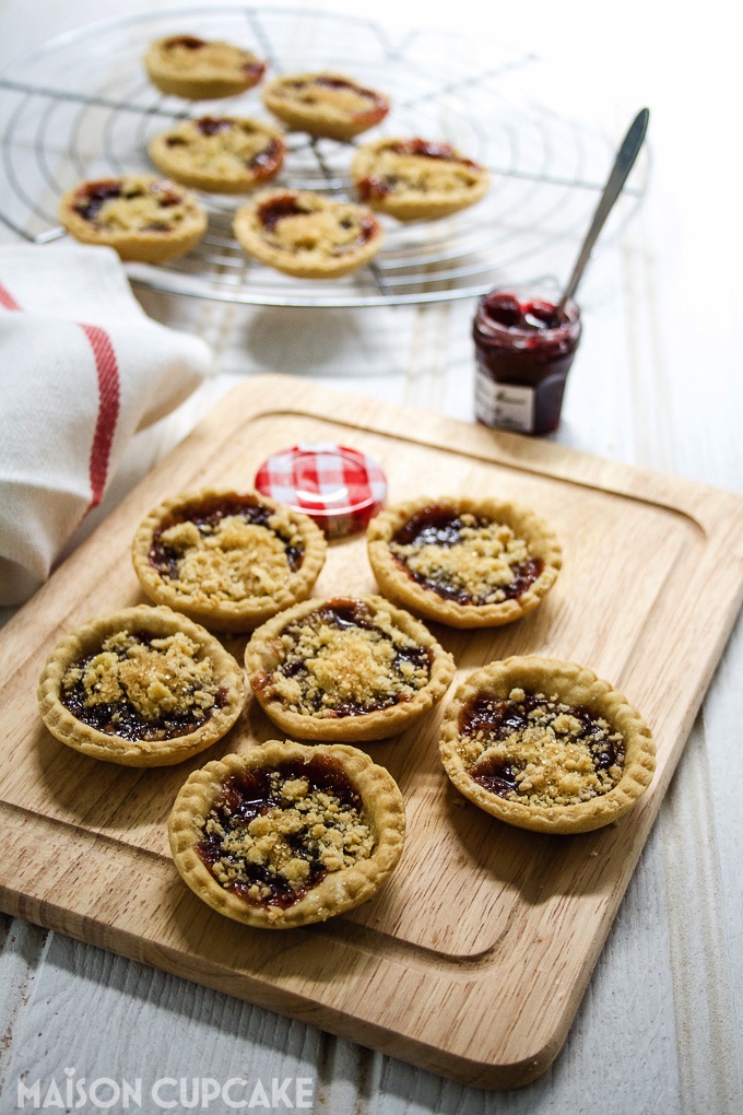 Jam tarts with vegan shortcrust pastry and crumble topping