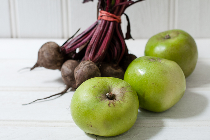 Vegan Bramley Apple Pies with Beetroot