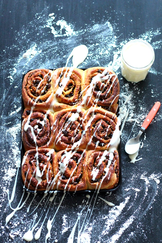 Christmas Spiced Chestnut Mincemeat Cinnamon Buns 16