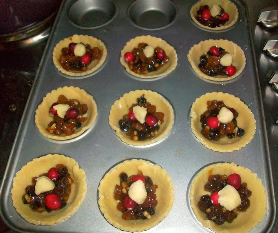 Cranberry mince pies