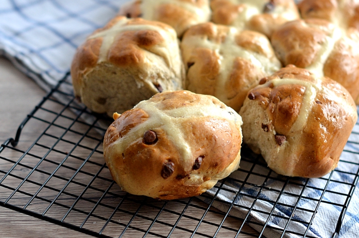 Choc Chip Hot Cross Buns Baking With Granny