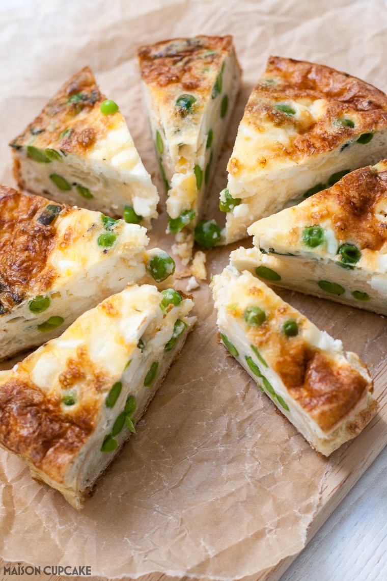 Crustless quiche with pea, mint and feta cheese - easy tasty recipe using shortcrust pastry for spring summer picnics and packed lunches