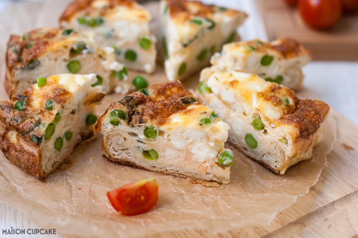 Crustless quiche with pea, mint and feta cheese - easy tasty recipe using shortcrust pastry for spring summer picnics and packed lunches