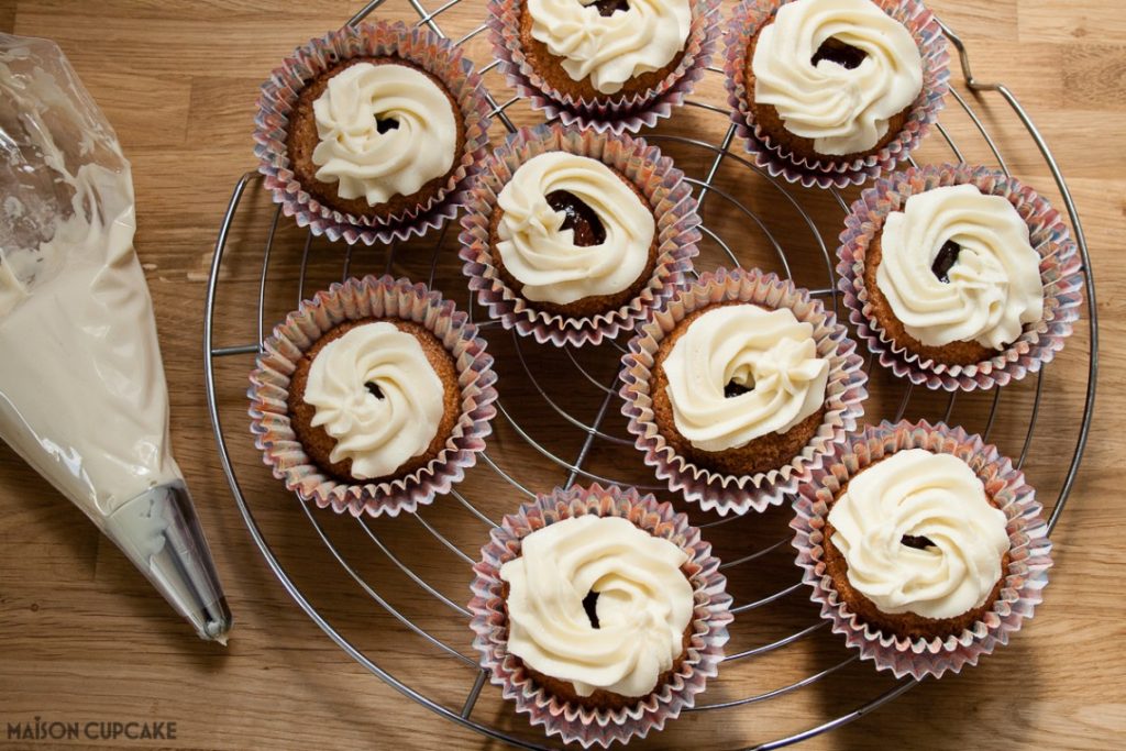 Strawberries and Cream cupcakes - step by steps