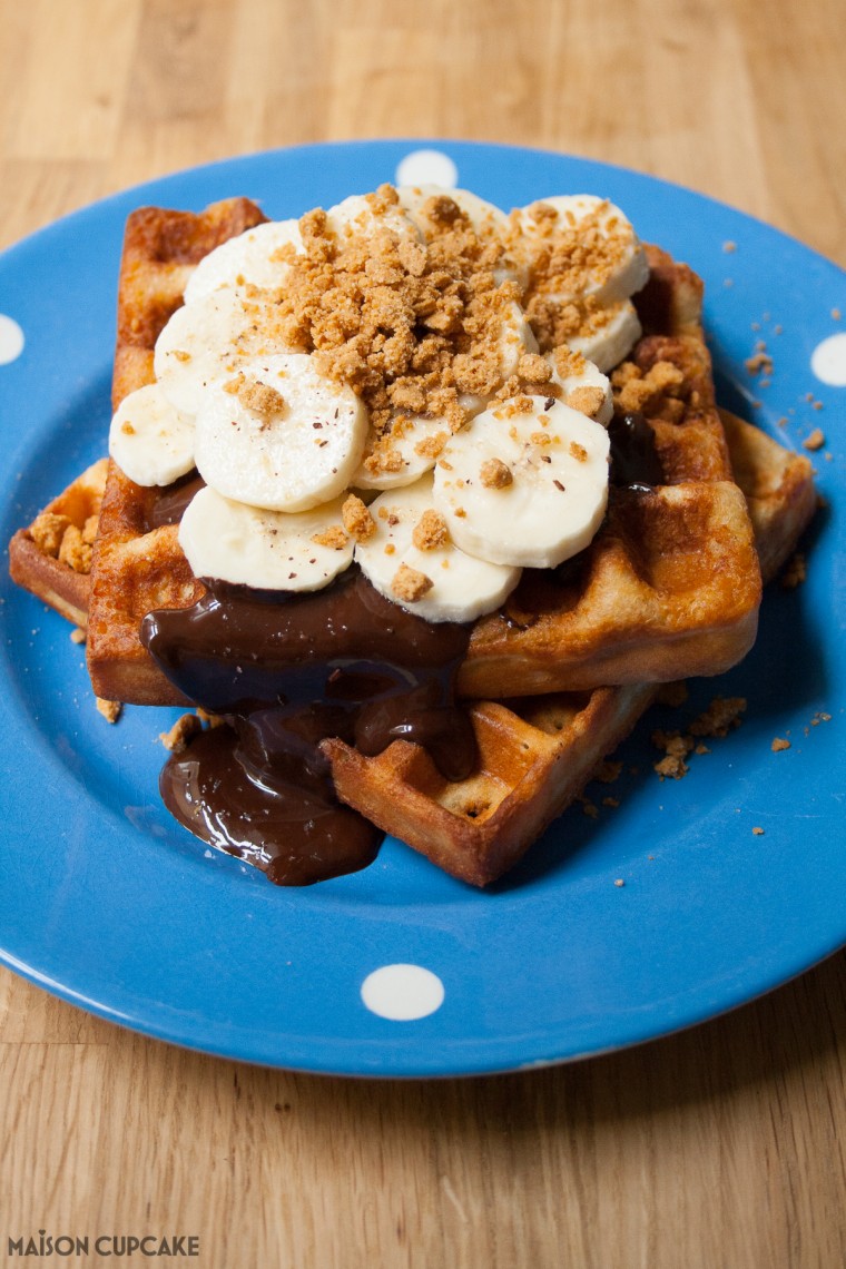 Make these Belgian speculoos waffles with banana and chocolate for a fun weekend breakfast or dessert - ready in under ten minutes and a gluten free recipe too. 