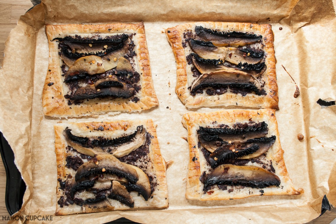 Simple but tasty portobello mushroom puff pastry tart recipe with black olive tapenade - brilliant savoury pastry for picnics, packed lunches or light suppers