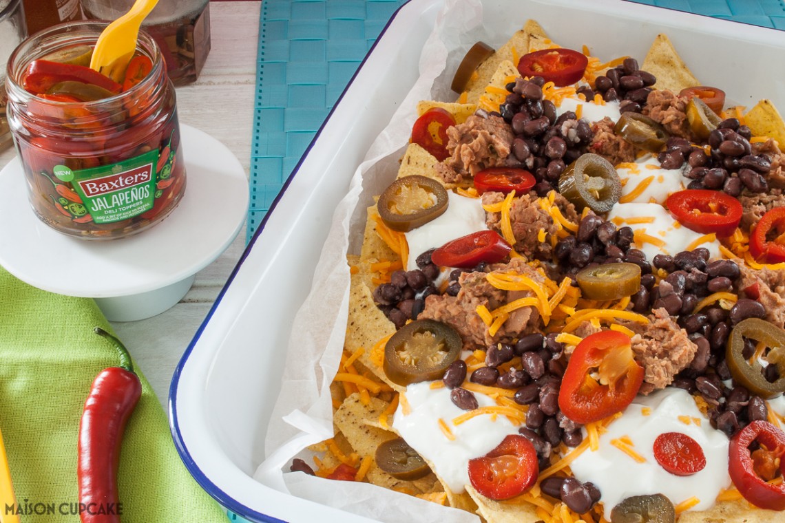 Spicy Black Bean Nachos - easy to make Mexican vegetarian sharing platter, perfect party food to eat with friends