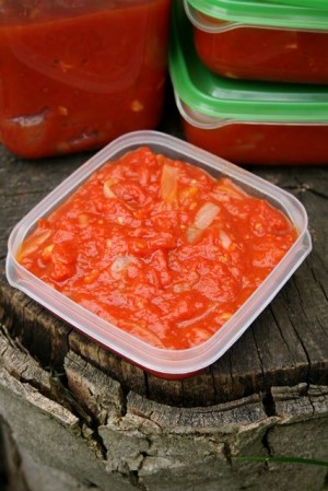 Slow-cooked tomato sauce