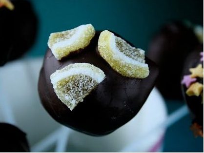 Lemon Cake Pops With Dark Chocolate