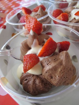 Chocolate meringue with chocolate mascarpone mousse