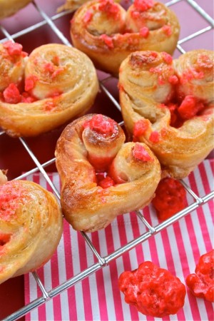 Pink praline “Palmiers” with Krushchev dough