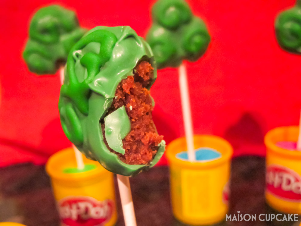Shamrock Cake Pops with Ginger Cake filling