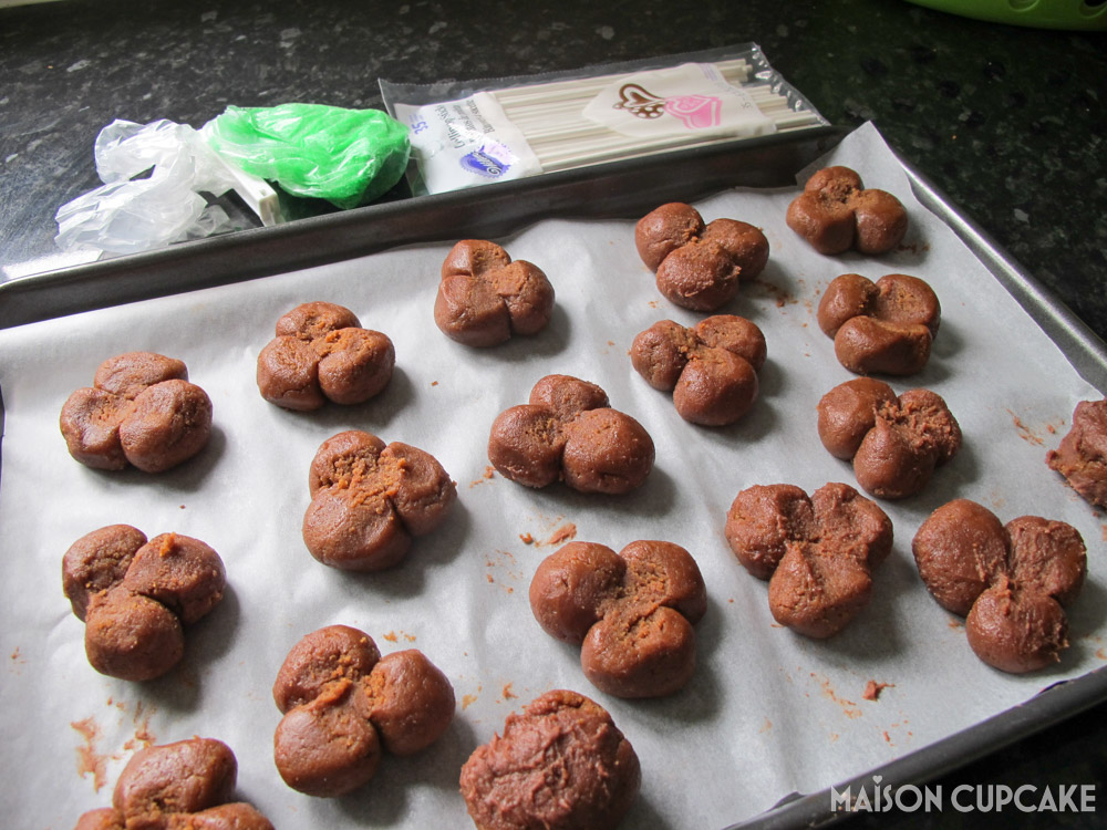 Shamrock Cake Pops steps - ginger cake balls on baking tray