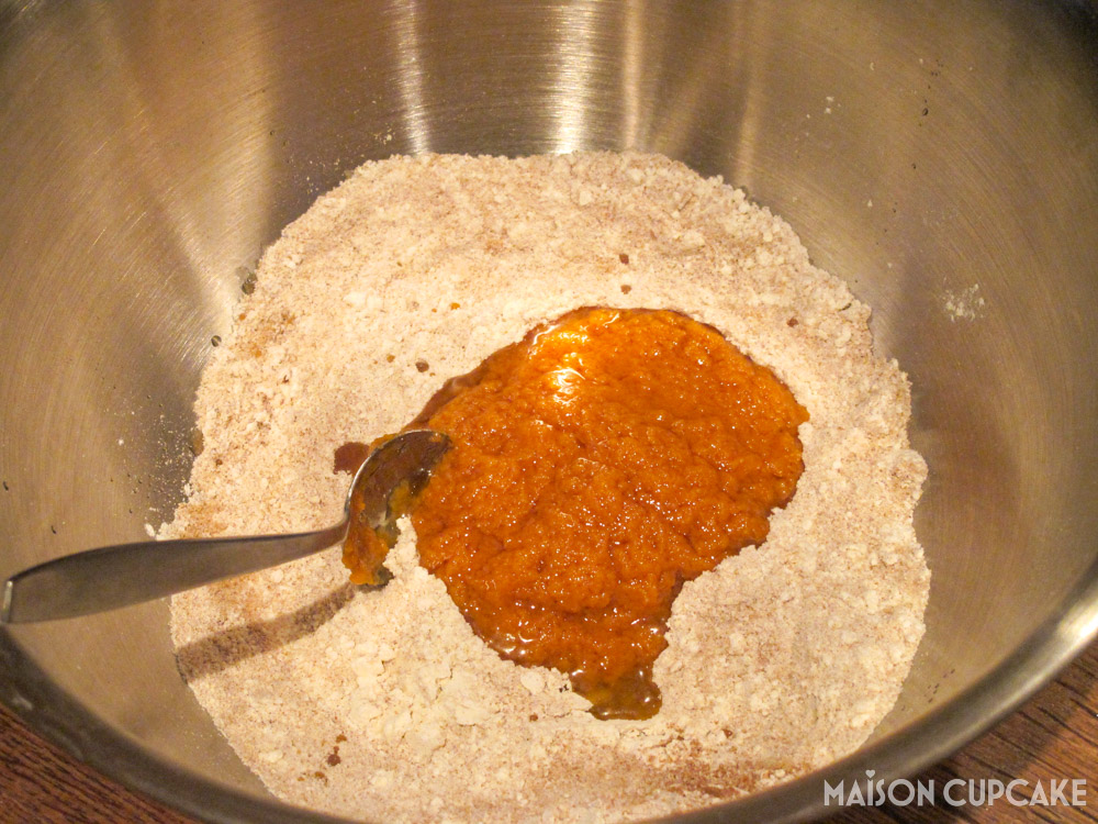 Pumpkin Whoopie Pies - steps - adding pumpkin puree to dry ingredients