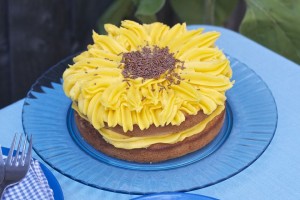 Easy lemon sunflower cake