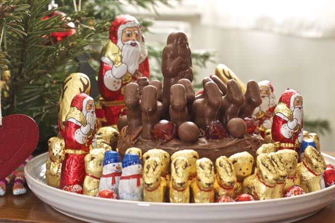 Chocolate Christmas Cake Hack using Lindt Christmas Reindeer