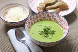 Vitamix pea soup with cheese and chives