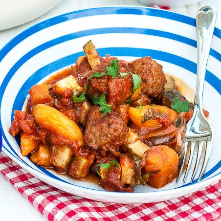 How to make easy meatball casserole Moroccan tagine style stew with couscous - full recipe at MaisonCupcake.com