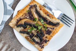 Simple but tasty portobello mushroom puff pastry tarts recipe with black olive tapenade - brilliant savoury pastry for picnics, packed lunches or light suppers